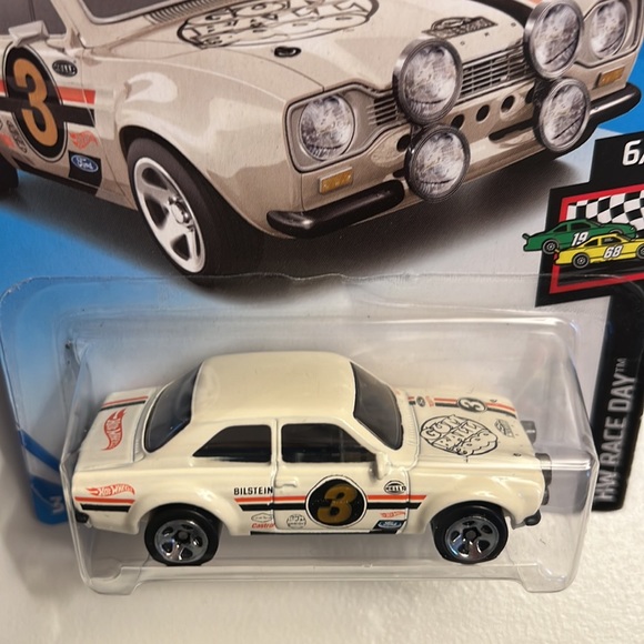 HOT WHEELS '70 FORD ESCORT RS1600 MATCHBOX - Picture 2 of 3